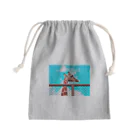 くねくねの青空ときりん Mini Drawstring Bag