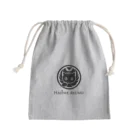 HAJIME AYUMUのHAJIME AYUMU 和柄家紋調 猫柄デザイン Mini Drawstring Bag