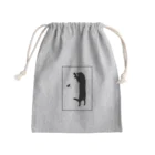 にゃんぽ　はぴねすの【数量限定】蝶と遊ぶ猫　枠あり Mini Drawstring Bag