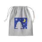 bantone の大きな木と月が浮かぶかわいい雪景色（黄色） Mini Drawstring Bag