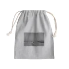 monochromeのそれぞれの時間 Mini Drawstring Bag