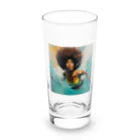 qloの海の世界を楽しむ女性 Long Sized Water Glass :front