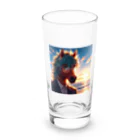 ひよっこなボスの弁護士の馬、夕焼けの浜辺で自撮りする Long Sized Water Glass :front