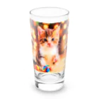 猫好きの谷の猫の水彩画/キジシロねこのイラスト/おもちゃで遊ぶキジ白ネコ ロンググラス前面