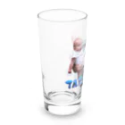 🍩tarojiro(たろじろ) shop🍩の双子を抱えるTシャツ by AI Long Sized Water Glass :left