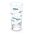 mkumakumaの魚柄のTシャツを着た猫の柄ー３ Long Sized Water Glass :right