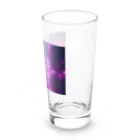 shell_hutの雨の降る夜、街灯が街を照らしながら、一人で歩く主人公 Long Sized Water Glass :right