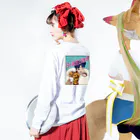 UNBIRTHDAYCOFFEEの日々誕生日珈琲 ロングスリーブTシャツの着用イメージ(裏面・袖部分)