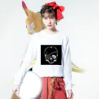 yuyuのBroken Skull black ver 롱 슬리브 티셔츠の着用イメージ(表面)