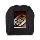 羊堂の餃子の前ではみんな素直。 Long Sleeve T-Shirt