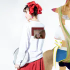 ATELIER SUIの鶏頭 ロングスリーブTシャツの着用イメージ(裏面・袖部分)