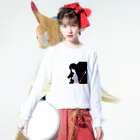 水草の魔女03 ロングスリーブTシャツの着用イメージ(表面)