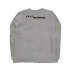 OUT_WORKSのオリジナルロゴT vol.2 ロングスリーブTシャツの裏面