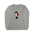 SUIMINグッズのお店の【中】海老の握り寿司を機嫌よく運ぶねこ Long Sleeve T-Shirt