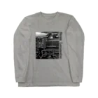 ヴィンテージ鉄道写真グッズの店のD51498 運転席周辺 黒いレタリング （モノクロフォト） Long Sleeve T-Shirt