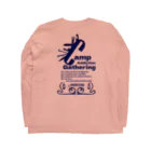 KIKUUUDESIGNのそれ、キャンプ行き過ぎ Long Sleeve T-Shirt :back