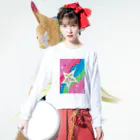 🐶シュナといろいろ🎨の流れ星　(ピンク) ロングスリーブTシャツの着用イメージ(表面)