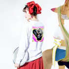 ガレージ66ペイントhouseのNPO犬猫保護団体協力商品 Long Sleeve T-Shirt :model wear (back, sleeve)