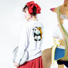 Ｗanyama Zoo〜パンダ多め〜の順番待ちのパンダたち ロングスリーブTシャツの着用イメージ(裏面・袖部分)