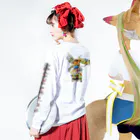 ねこぜや のROBOBO 「まーぶるロボ」ウサギ スチームパンク ロングスリーブTシャツの着用イメージ(裏面・袖部分)