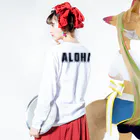 ハワイスタイルクラブの〔Back Print〕Just ALOHA ロングスリーブTシャツの着用イメージ(裏面・袖部分)