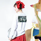 nanato yamadaのFlowers Long Sleeve T-Shirt :model wear (back, sleeve)