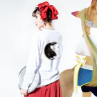 runtaroのたいじの Yinくん & Yangちゃん ロングスリーブTシャツの着用イメージ(裏面・袖部分)