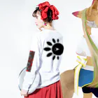 SHINGO_KUMASHIROの衝動的な空虚断面図 ロングスリーブTシャツの着用イメージ(裏面・袖部分)