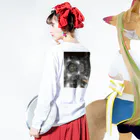 hia's photogalleryの木々と太陽の曼荼羅 Long Sleeve T-Shirt :model wear (back, sleeve)