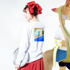 >>>>> Abstractive SERIES <<<<<のliving Long Sleeve T-Shirt :model wear (back, sleeve)