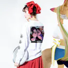 終身名誉かわいい担当のストリート桃太郎君 Long Sleeve T-Shirt :model wear (back, sleeve)