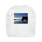 んま小屋 Zumiの夕暮れの馬 Long Sleeve T-Shirt :back