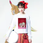 HAPPY-OTO2020のグレーのネコちゃん Long Sleeve T-Shirt :model wear (front)