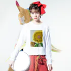 kita nobuwaの向日葵、夏空のもとで ロングスリーブTシャツの着用イメージ(表面)