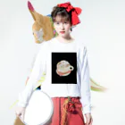 みにゆん　ねこのBathing puppy Long Sleeve T-Shirt :model wear (front)