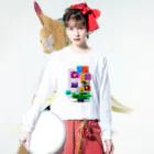 スタジオばんやの花モザイク ロングスリーブTシャツの着用イメージ(表面)