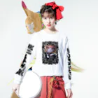 nya-mew（ニャーミュー）の最後のハロウィン Long Sleeve T-Shirt :model wear (front)