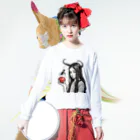 super towelの林檎カマキリちゃん3 ロングスリーブTシャツの着用イメージ(表面)
