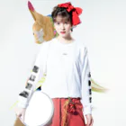 - NNSS -の猫-NNSS-2019"emokuro" ロングスリーブTシャツの着用イメージ(表面)