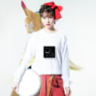 Olivia 【Official】のOlivia ロングスリーブTシャツの着用イメージ(表面)