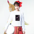 yuka sugita SAKUSHIの桜×スクラッチアート風 Long Sleeve T-Shirt :model wear (front)