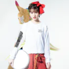 daiki,hiroseのタトゥー風守り神 ロングスリーブTシャツの着用イメージ(表面)