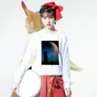 HOLLYWOOD-HIROの五重塔＆UFO Long Sleeve T-Shirt :model wear (front)