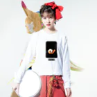 猫と毛糸玉のEBIWA!!!!! ロングスリーブTシャツの着用イメージ(表面)