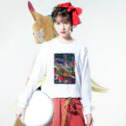 アオムラサキの色彩の羽根　006a ロングスリーブTシャツの着用イメージ(表面)