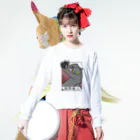 冥王星の猫男参上（淡色） ロングスリーブTシャツの着用イメージ(表面)