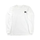 ハチワレ猫　ハチのお店のじっと見つめるハチ Long Sleeve T-Shirt