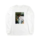 sisuの介護人形恐怖の写真 Long Sleeve T-Shirt