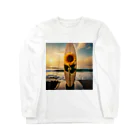 たらたらこっこのレトロなサーフボードとひまわりのデザイン。 Long Sleeve T-Shirt