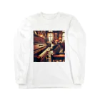 ニャーちゃんショップのヴィンテージなカフェでピアノを弾いている猫 Long Sleeve T-Shirt